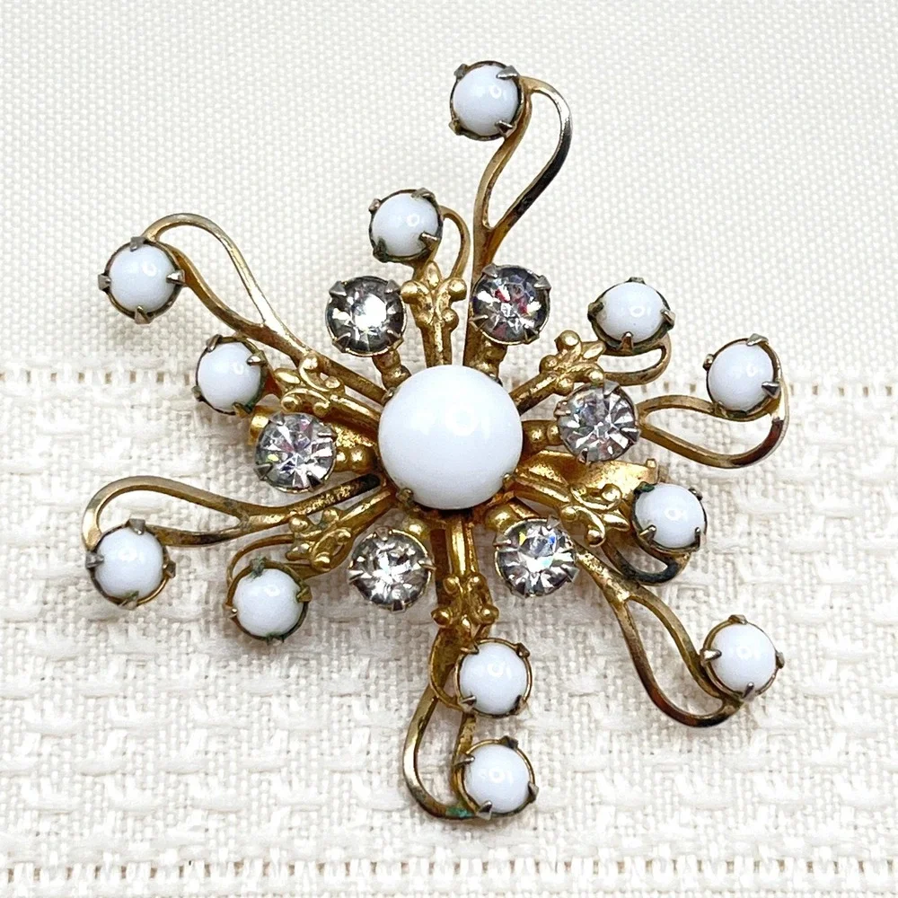 Vintage Milk Glass & Crystal Rhinestone Gold Tone Pinwheel Snowflake Brooch